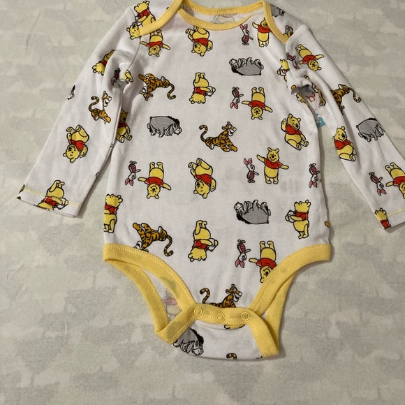 💛Winnie the Pooh long sleeve onesie - Picture 3 of 7
